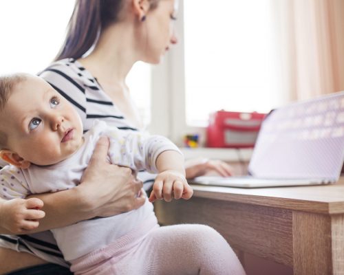 Išmoka besimokančio ar studijuojančio asmens vaiko priežiūrai